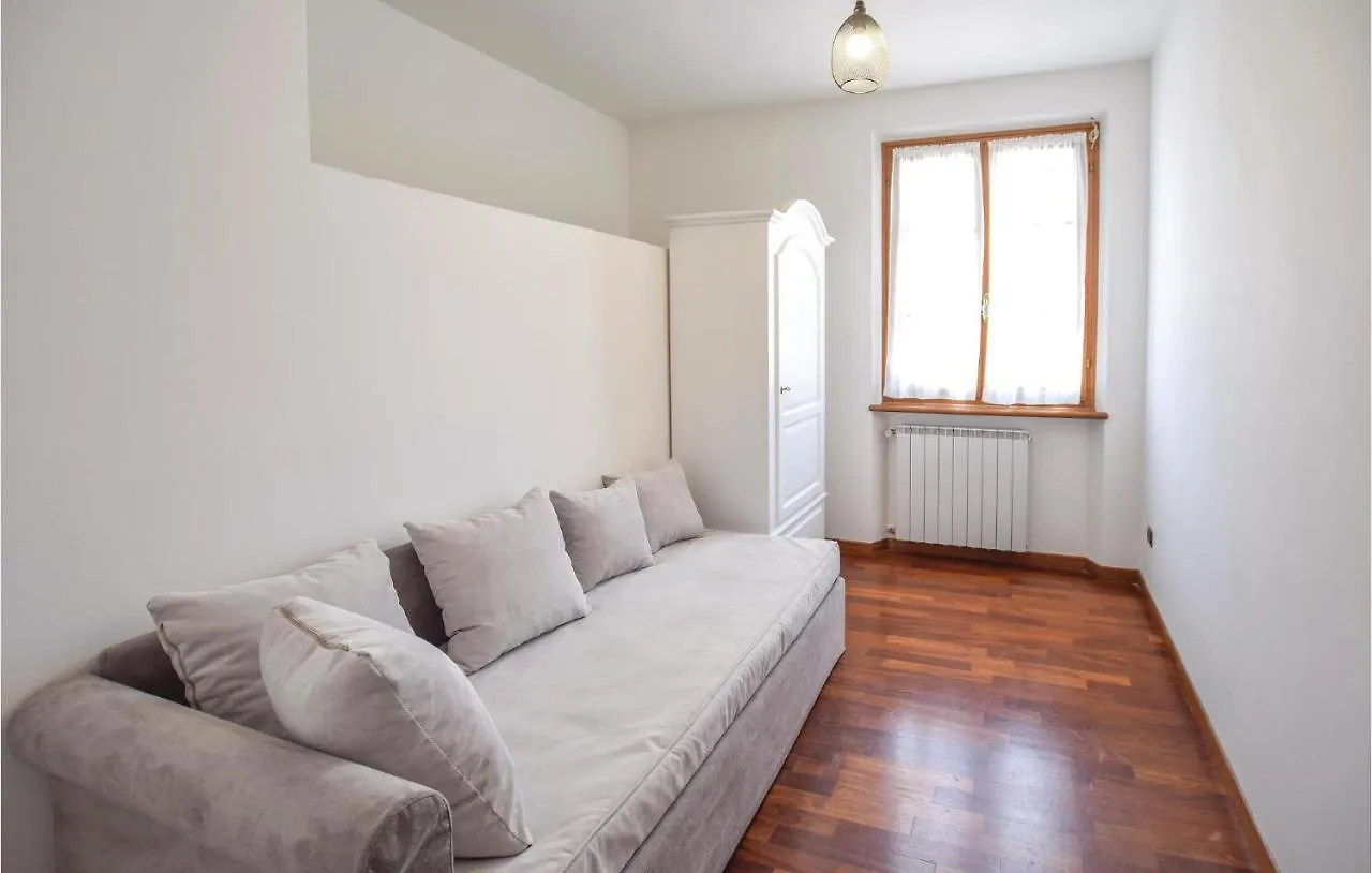 3 Bedroom Nice Home In Camaiore